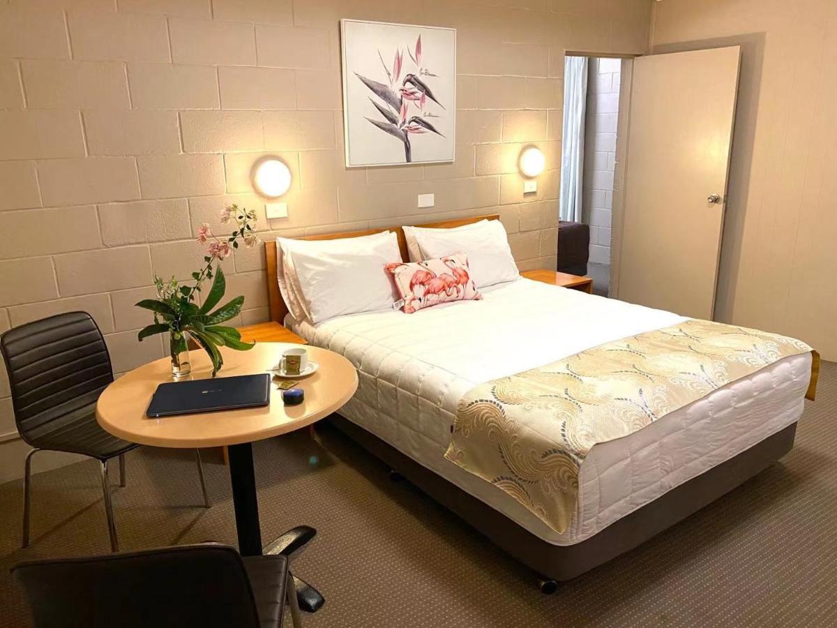 Apollo Motel 3*